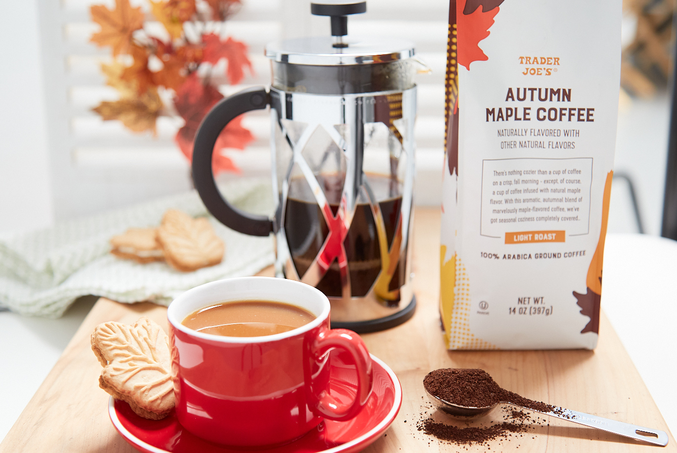 https://www.traderjoes.com/content/dam/trjo/context-images/66148-autumn-maple-coffee-pdp.jpg